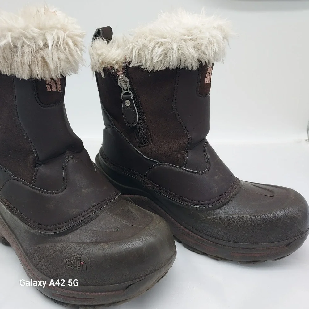 The North Face Girls Heatseeker Waterproof Brown Winter‎ Boots Faux Fur Size 2